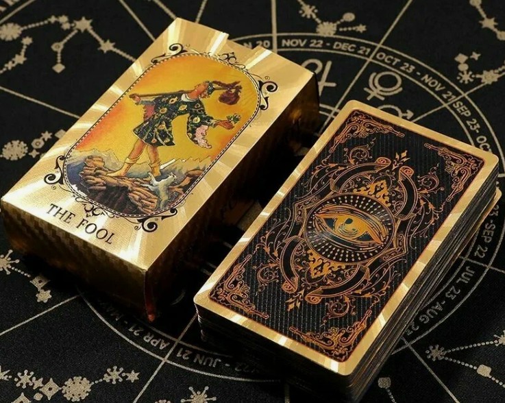 Гадания на суженого онлайн для интровертов: как устроить свой тихий вечер магии