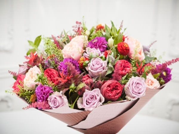 Искусство выбора и покупки букета цветов: советы и рекомендации